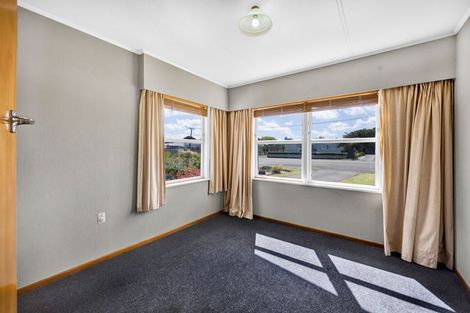 Photo of property in 25 Hunter Street, Hawera, 4610
