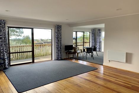 Photo of property in 8 Elliston Crescent, Stanmore Bay, Whangaparaoa, 0932