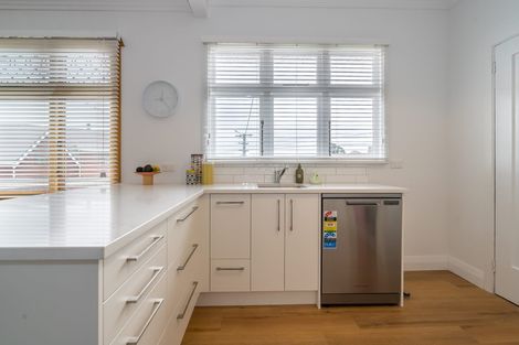 Photo of property in 139 Forbury Road, Saint Clair, Dunedin, 9012