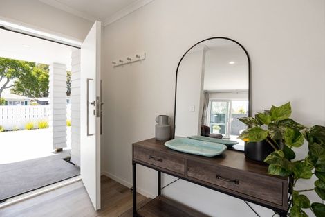 Photo of property in 1/11 Walsh Street, Forest Lake, Hamilton, 3200