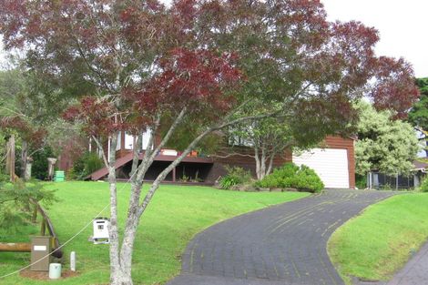 Photo of property in 12 Photinia Place, Botany Downs, Auckland, 2010
