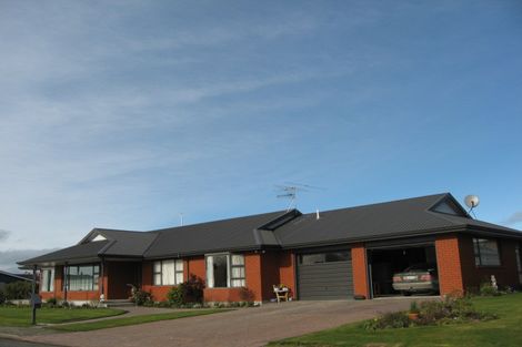 Photo of property in 13 Waterford Drive, Winton, 9720