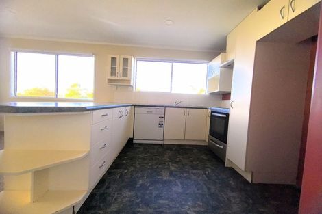 Photo of property in 21 Rosewarne Crescent, Glendene, Auckland, 0602
