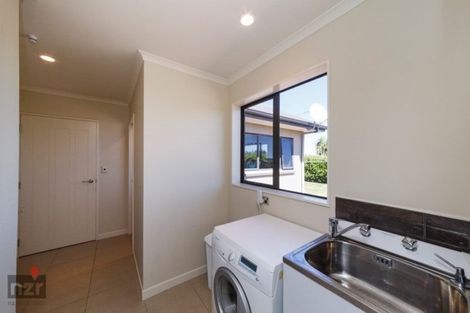 Photo of property in 95 Spur Road, Colyton, Feilding, 4775