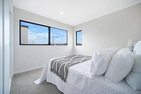 Photo of property in 28 Kairakau Street, Papakura, 2110