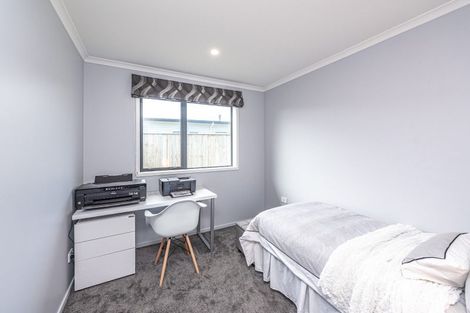 Photo of property in 23 Golf Vue Place, Castlecliff, Whanganui, 4501