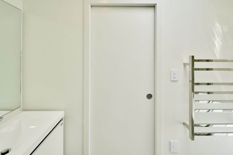 Photo of property in 17/10 Pascoe Avenue, Paremata, Porirua, 5026