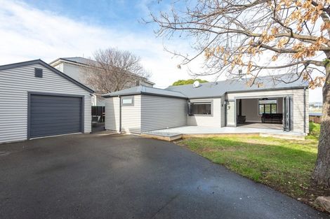 Photo of property in 76 Hawke Street, New Brighton, Christchurch, 8083
