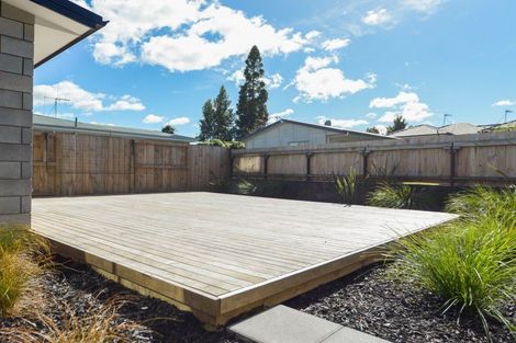 Photo of property in 2 Garnett Avenue, Forest Lake, Hamilton, 3200