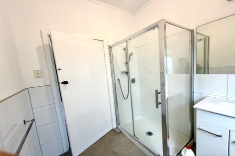 Photo of property in 2/493 Point Chevalier Road, Point Chevalier, Auckland, 1022