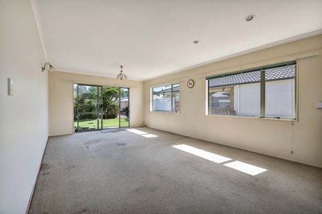 Photo of property in 21 Clemow Road, Fitzroy, New Plymouth, 4312