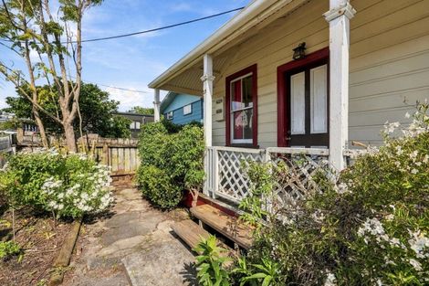 Photo of property in 25 Puriri Street, Helensville, 0800