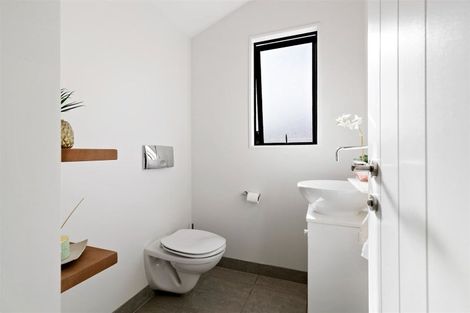 Photo of property in 1 Coburn Place, Lake Hayes, Queenstown, 9304