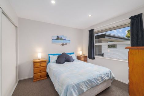 Photo of property in 10 Cowper Place, Avondale, Christchurch, 8061