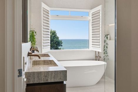 Photo of property in 125b Oceanbeach Road, Mount Maunganui, 3116