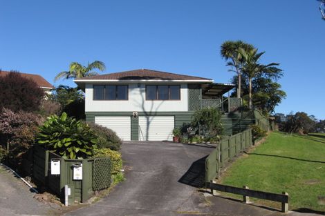 Photo of property in 38 Bluewater Place, Wattle Downs, Auckland, 2103