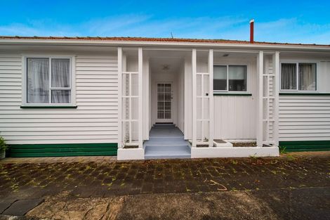 Photo of property in 11 List Street, Welbourn, New Plymouth, 4310