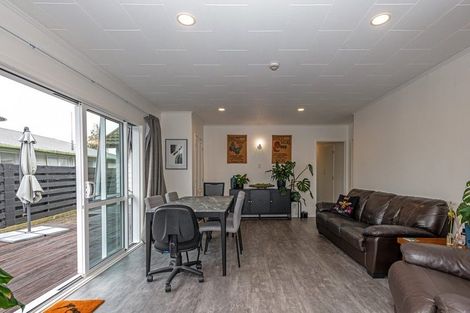 Photo of property in 20 Motuoapa Place, Kelvin Grove, Palmerston North, 4414