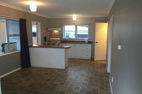 Photo of property in 16 Heather Street, Levin, 5510