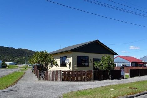 Photo of property in 43 Blake Street, Blaketown, Greymouth, 7805
