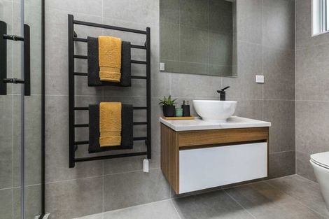 Photo of property in 60 Schoolside Road, Kumeu, 0810