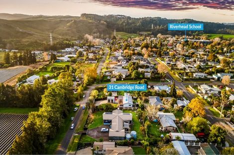 Photo of property in 31 Cambridge Road, Riverhead, 0820