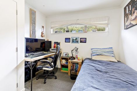 Photo of property in 15 Onslow Road, Khandallah, Wellington, 6035