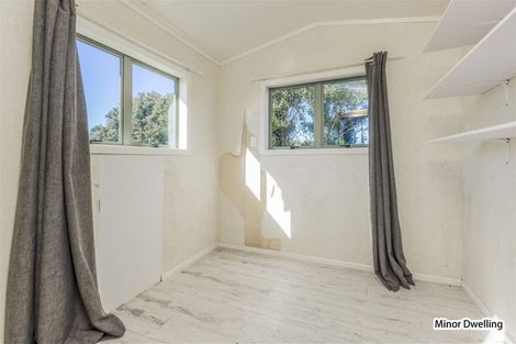 Photo of property in 8 Orere Point Road, Orere Point, Papakura, 2585