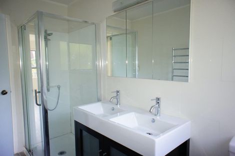 Photo of property in 3 Newport Place, Forrest Hill, Auckland, 0620