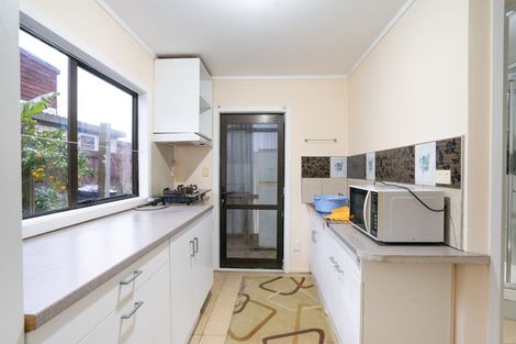 Photo of property in 15 Camden Place, Papatoetoe, Auckland, 2025