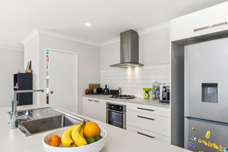 Photo of property in 61 Harding Drive, Papamoa Beach, Papamoa, 3118