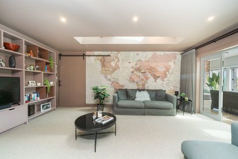 Photo of property in 9 Paterson Lane, Kelvin Grove, Palmerston North, 4470