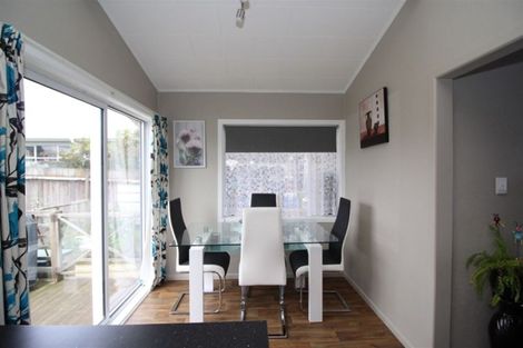 Photo of property in 43 Aotea Crescent, Tokoroa, 3420