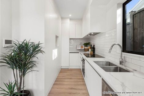 Photo of property in 136c Forrest Hill Road, Forrest Hill, Auckland, 0620