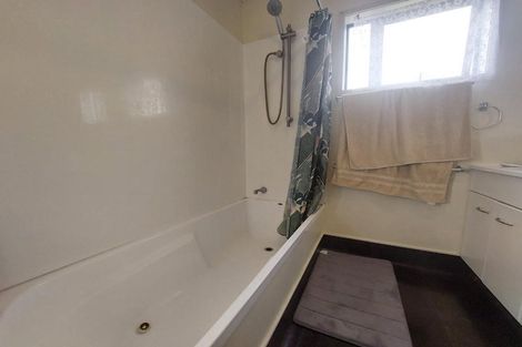 Photo of property in 5 Foundation Place, Glen Eden, Auckland, 0602