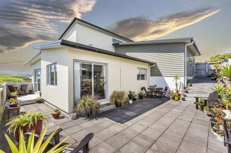 Photo of property in 71 Saint Ives Drive, Camborne, Porirua, 5026