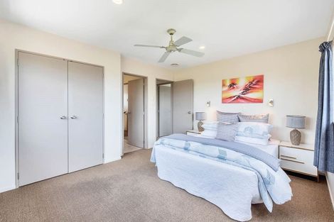 Photo of property in 16 Coventry Way, Long Bay, Auckland, 0630