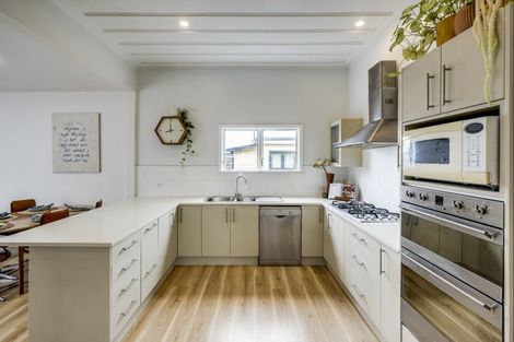 Photo of property in 609b Avenue Road West, Saint Leonards, Hastings, 4120