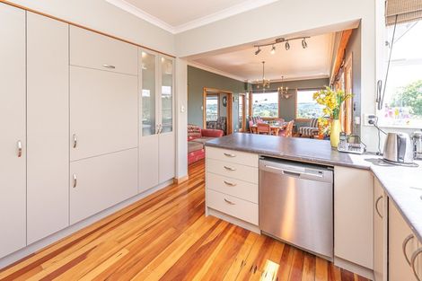 Photo of property in 4 Shakespeare Road, Bastia Hill, Whanganui, 4500