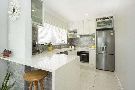 Photo of property in 41 Hadfield Street, Beach Haven, Auckland, 0626