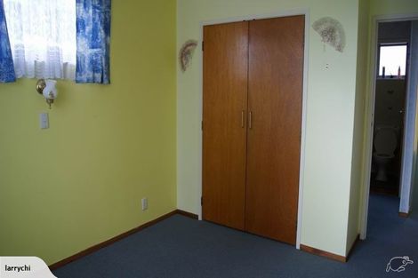 Photo of property in 2/6 Chivalry Road, Glenfield, Auckland, 0629