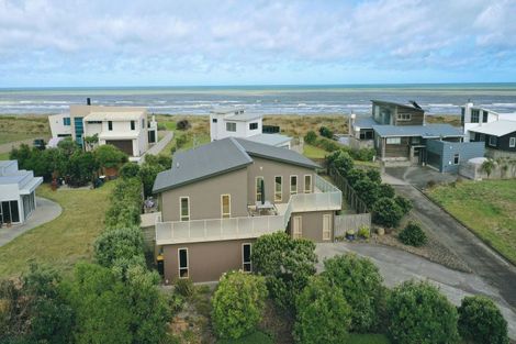Photo of property in 51 Kent Avenue, Waitarere Beach, Levin, 5510