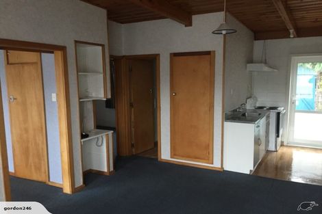 Photo of property in Acacia Flats, 2/207 Waikawa Road, Waikawa, Picton, 7220