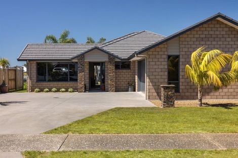 Photo of property in 10 Sophora Place, Papamoa Beach, Papamoa, 3118