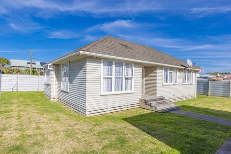 Photo of property in 1 Cornfoot Street, Castlecliff, Whanganui, 4501