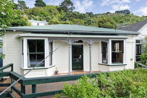Photo of property in 23 Patanga Crescent, Thorndon, Wellington, 6011
