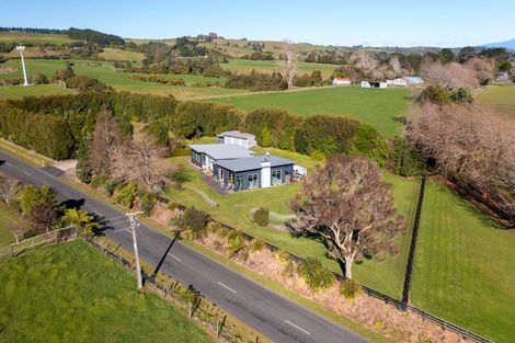 Photo of property in 172 Kaipikari Road Upper, Urenui, 4375