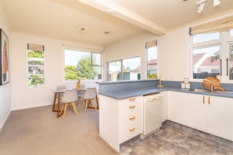 Photo of property in 62 Royal Crescent, Saint Kilda, Dunedin, 9012