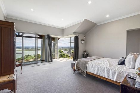 Photo of property in 5 Chatham Avenue, Paremoremo, Auckland, 0632