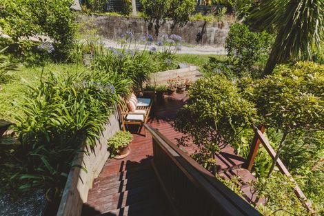 Photo of property in 42 Tizard Road, Birkenhead, Auckland, 0626